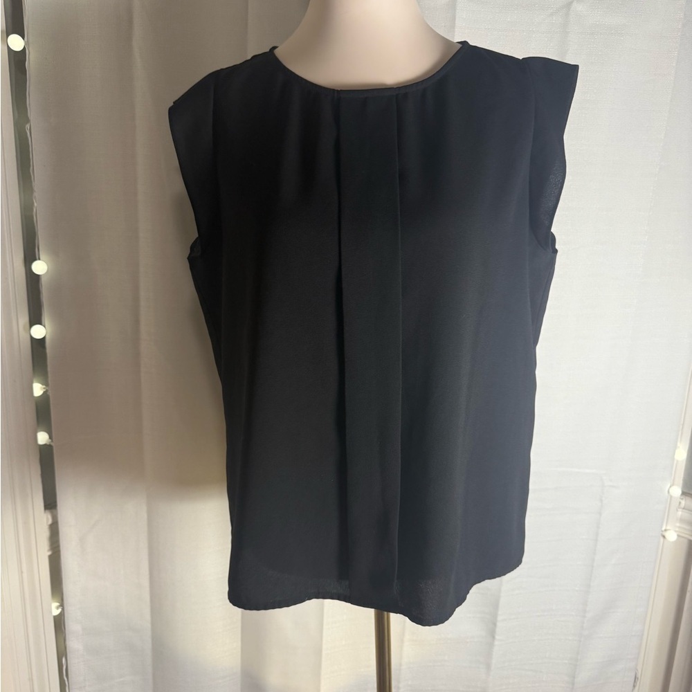 Tahari Black Boxy Pleated Sleeveless Blouse